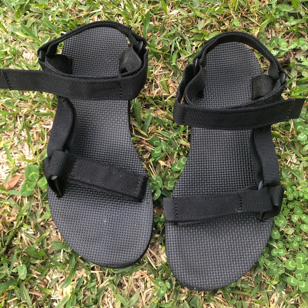 Teva Original Universal Black Women’s 8